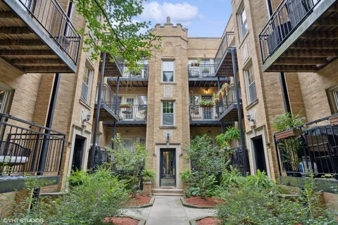 $550,000 | 2239.5 North Lincoln Avenue, Unit 3B, Chicago, IL 60614