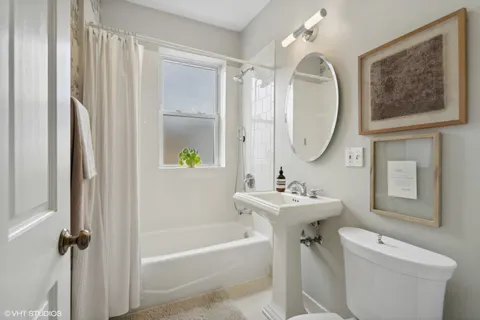 $550,000 | 2239.5 North Lincoln Avenue, Unit 3B, Chicago, IL 60614