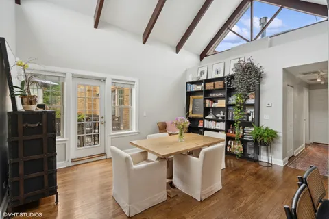 $550,000 | 2239.5 North Lincoln Avenue, Unit 3B, Chicago, IL 60614