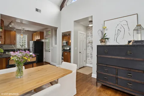 $550,000 | 2239.5 North Lincoln Avenue, Unit 3B, Chicago, IL 60614