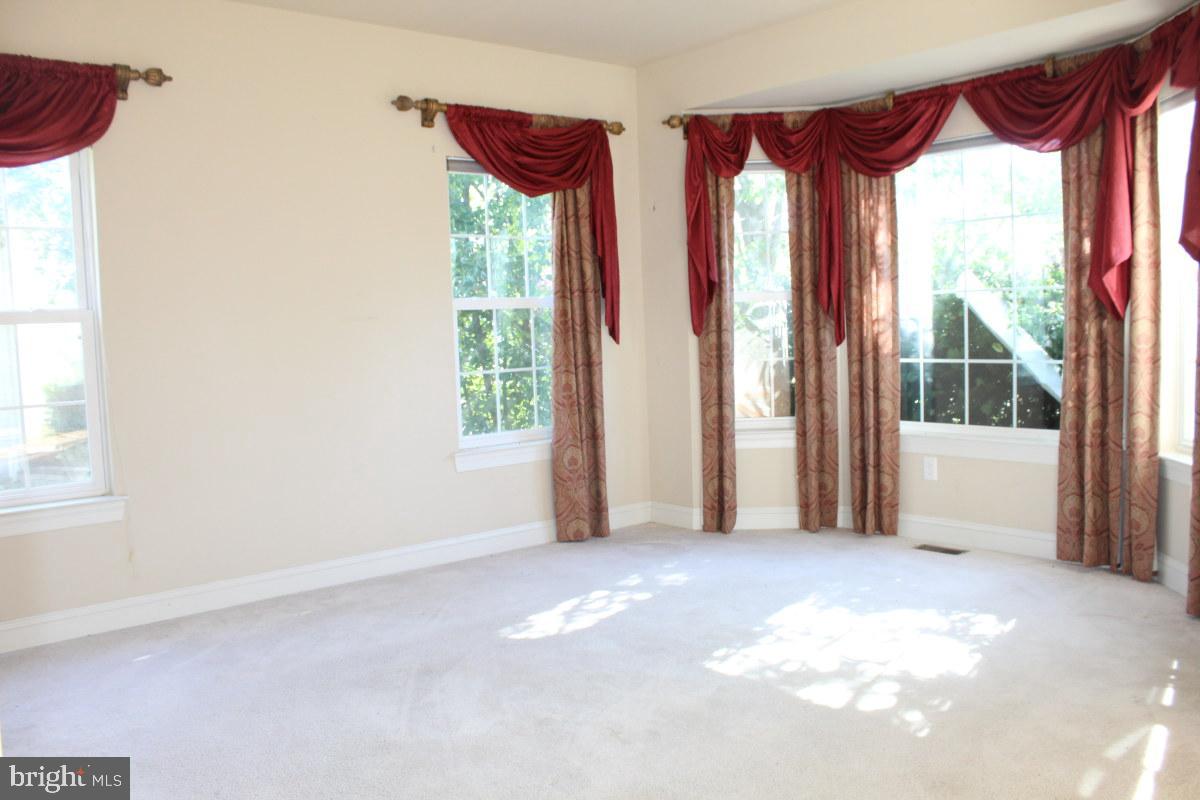 140 Ryans Run Sicklerville, NJ 08081 - Photo 4 of 33
