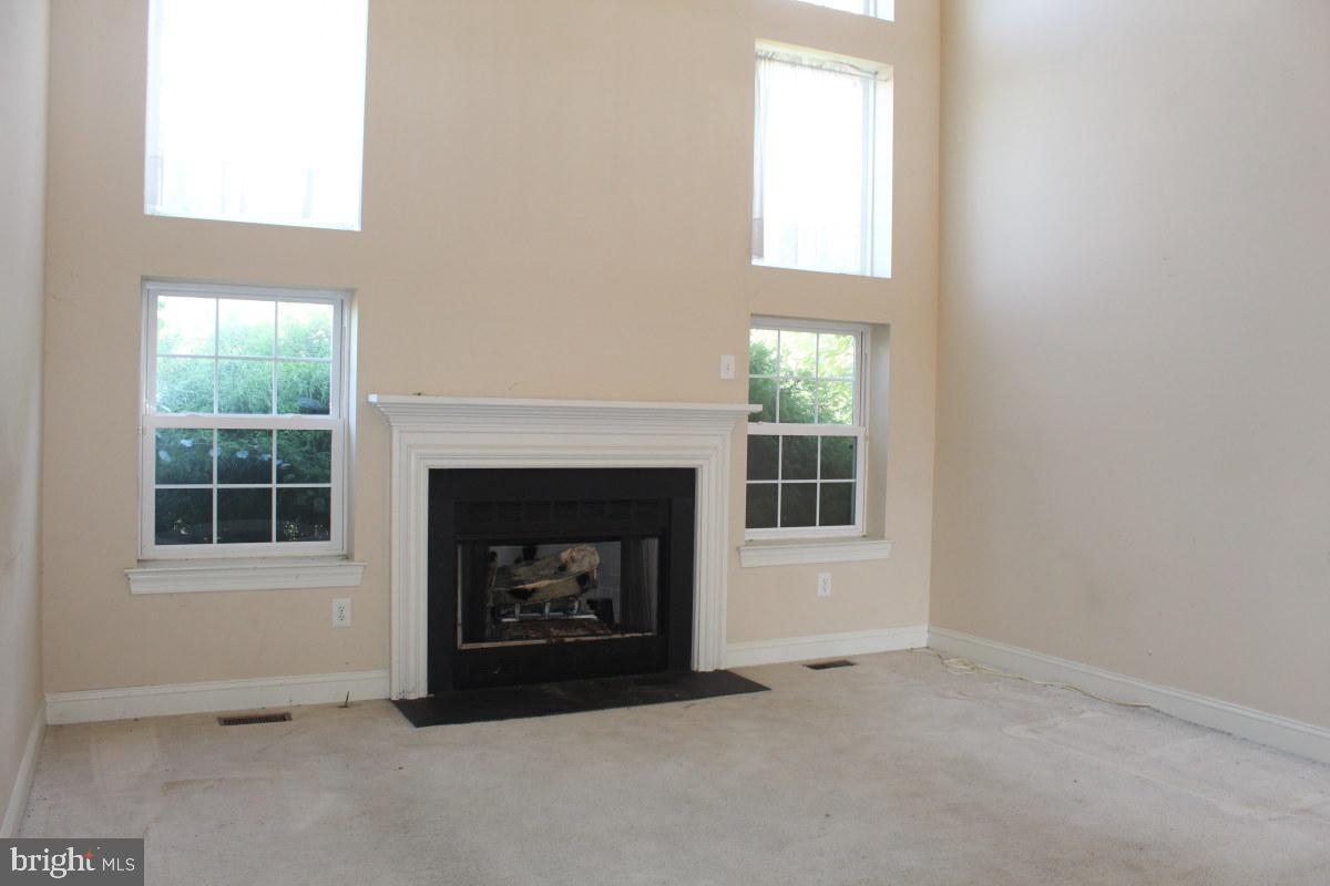 140 Ryans Run Sicklerville, NJ 08081 - Photo 7 of 33