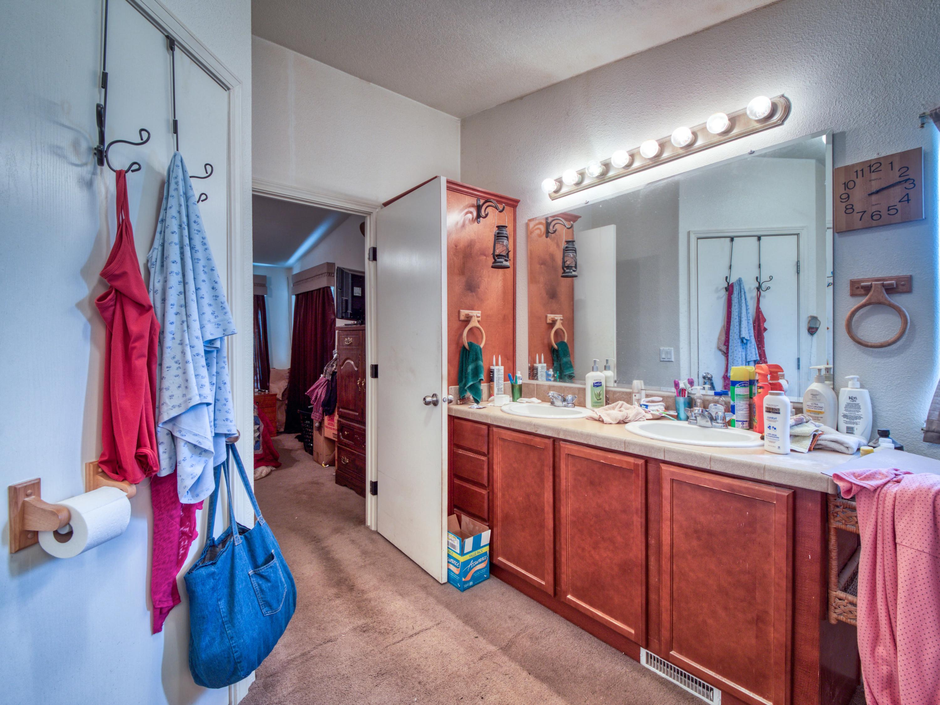 3608 Sams Valley Road White City, OR 97503 - Photo 13 of 18 Master Bath 3
