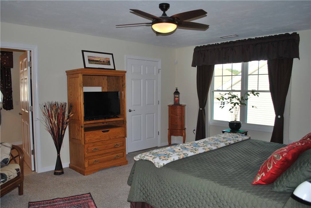 500 Mendon Road, Unit 214 Cumberland, RI 02864 - Photo 17 of 24