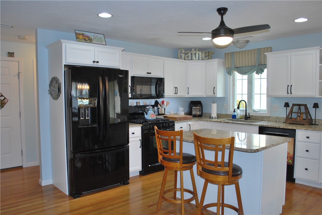 500 Mendon Road, Unit 214 Cumberland, RI 02864 - Photo 5 of 24