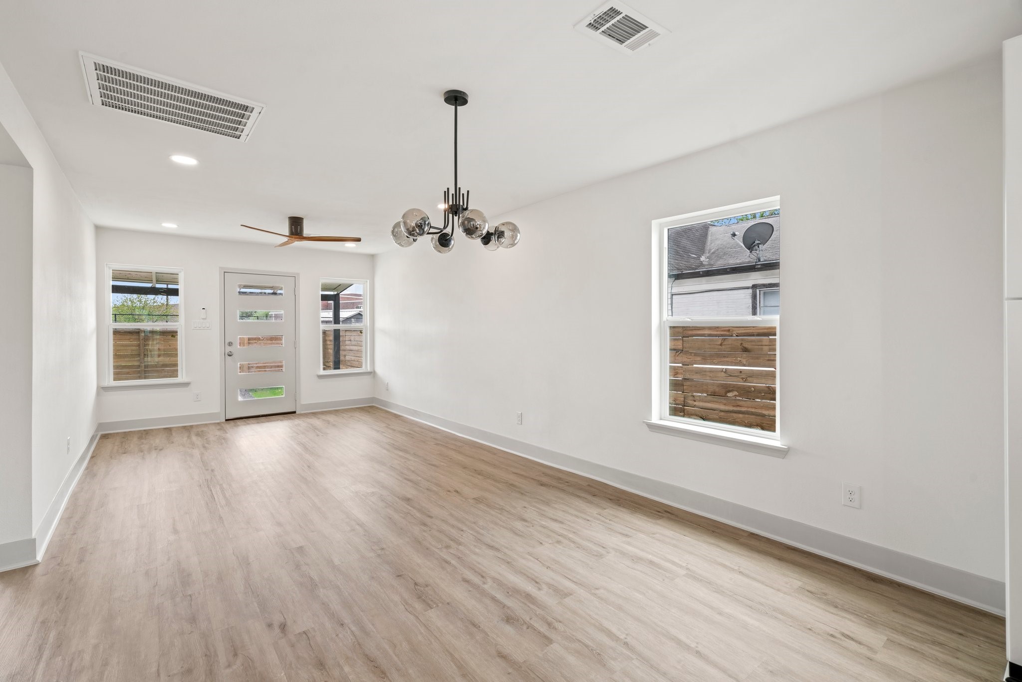 1009 Genova Street Houston, TX 77009 - Photo 13 of 36