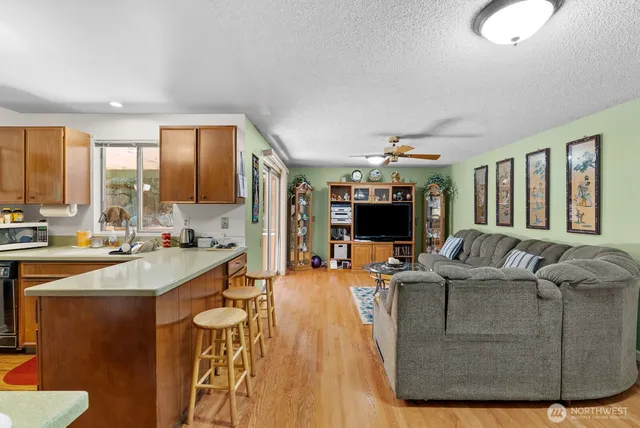 $639,000 | 2205 Blaine Circle Southeast, Renton, WA 98055