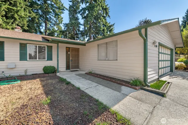 $639,000 | 2205 Blaine Circle Southeast, Renton, WA 98055