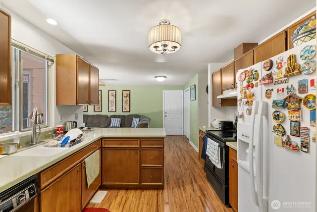 $639,000 | 2205 Blaine Circle Southeast, Renton, WA 98055