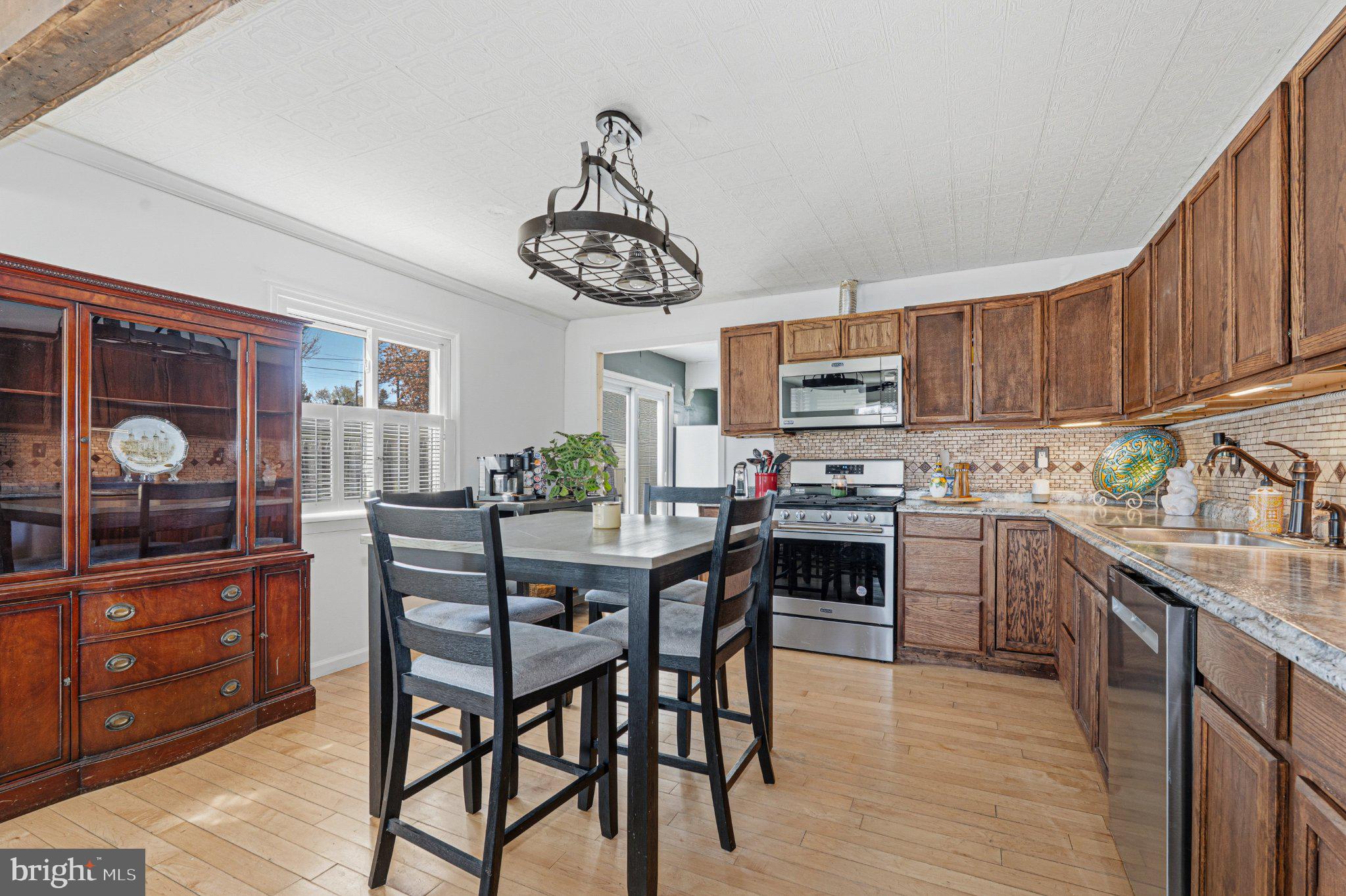 10 Cowl Court Baltimore, MD 21220 - Photo 11 of 33 Charming kitchen with modern touches.
