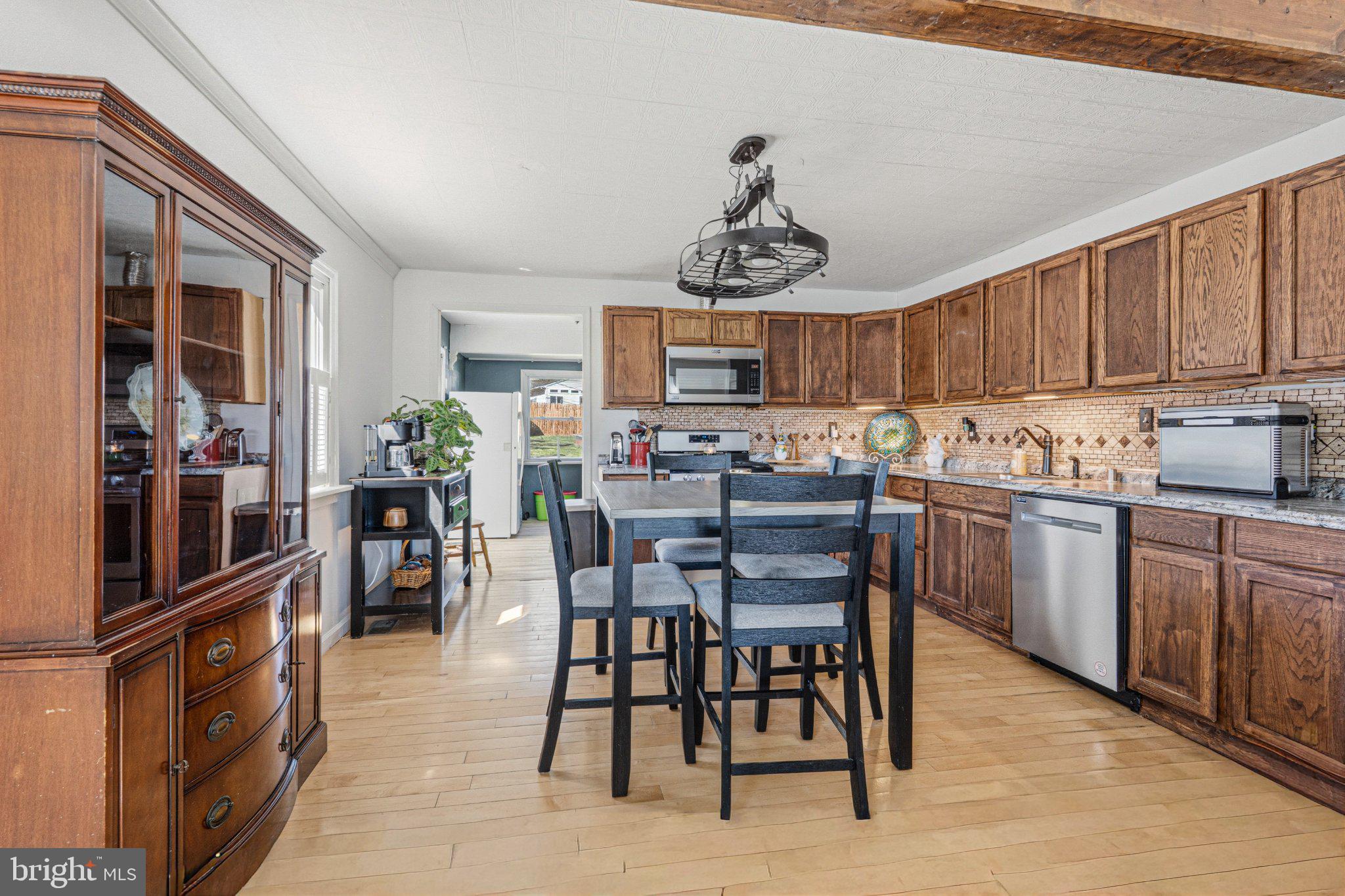 10 Cowl Court Baltimore, MD 21220 - Photo 12 of 33 Charming kitchen with rustic elegance.