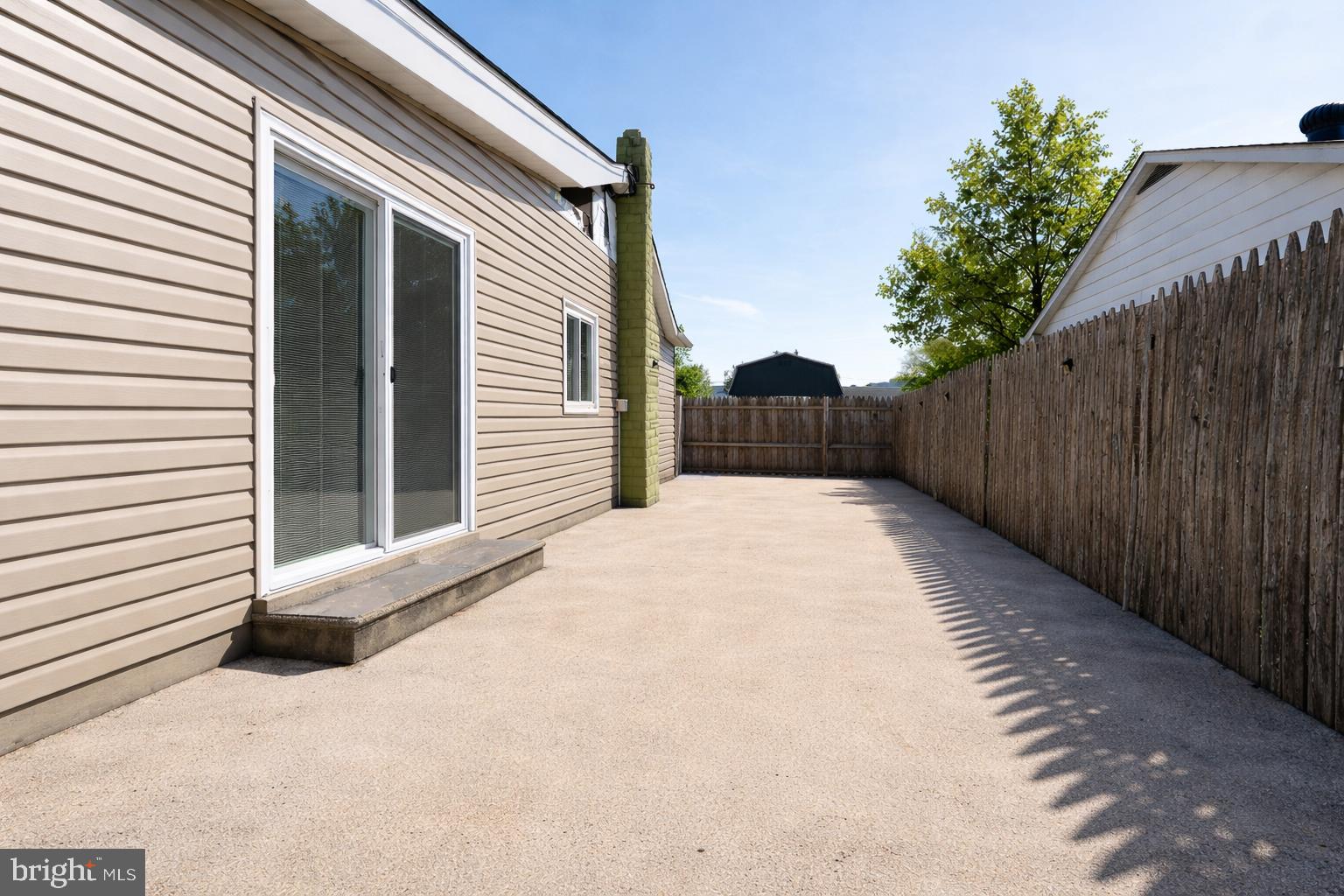 10 Cowl Court Baltimore, MD 21220 - Photo 6 of 33 Spacious outdoor retreat awaits you.