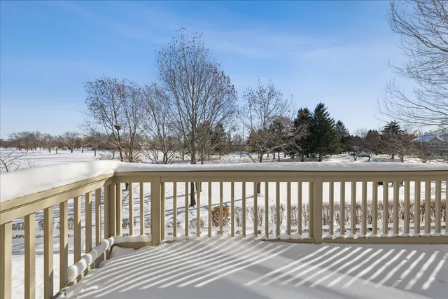 $2,295 | 1810 Fox Run Drive, Unit C, Elk Grove Village, IL 60007