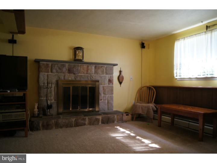 1195 Miller Road Pottstown, PA 19465 - Photo 14 of 23 Family Room