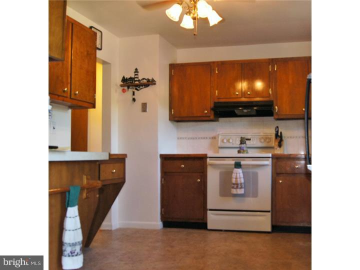 1195 Miller Road Pottstown, PA 19465 - Photo 4 of 23 Kitchen