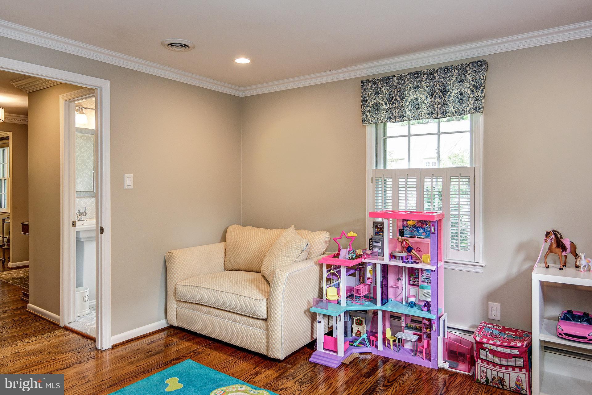 6 Heritage Road Haddonfield, NJ 08033 - Photo 45 of 61 a living room with furniture and a wooden floor