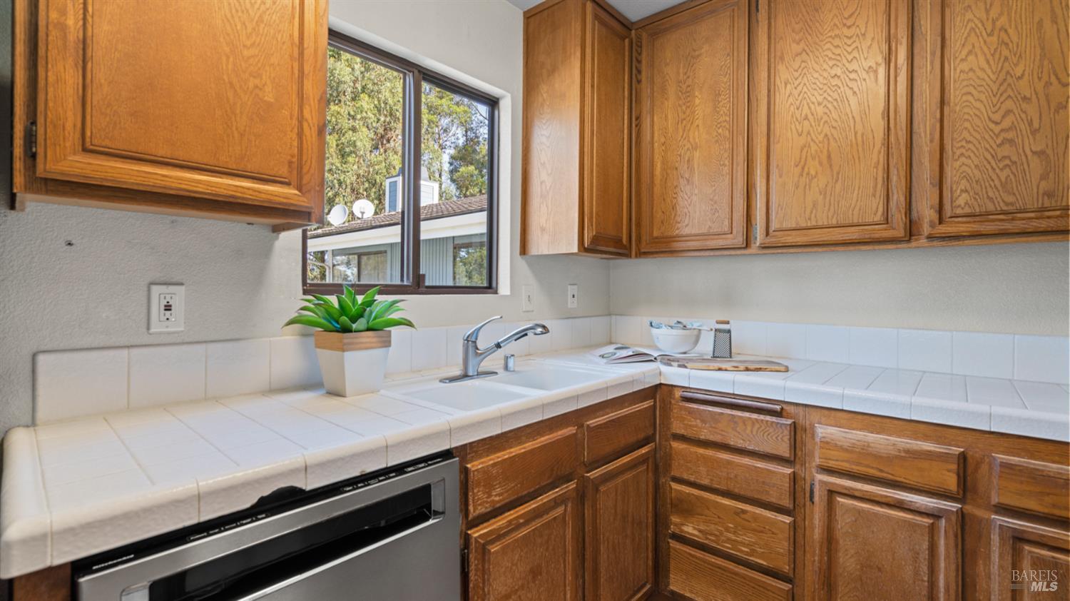215 Apollo, Unit 1 Hercules, CA 94547 - Photo 22 of 60