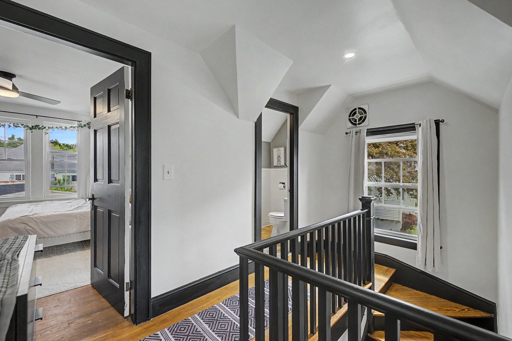 171 Kenney Street Manchester, NH 03103 - Photo 32 of 60