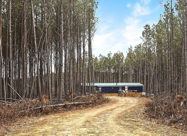 $189,900 | 1661 Sassafras Stand Ridge Road, Linden, TN 37096