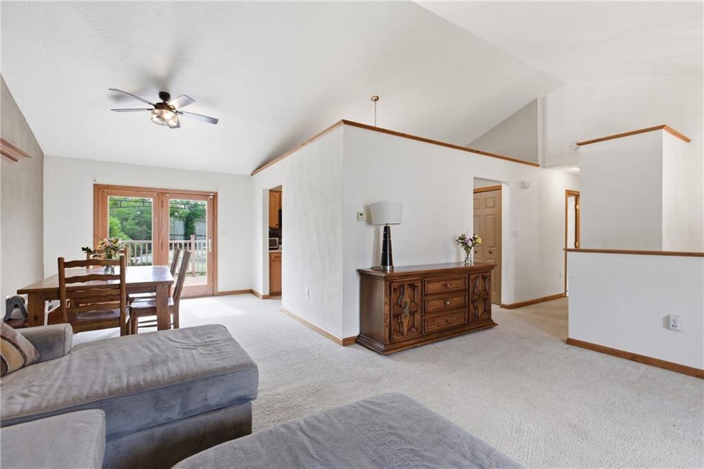 72 4th Street Irwin, PA 15642 - Photo 4 of 34