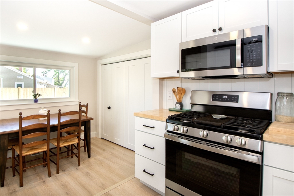90 Colonial Road Marshfield, MA 02050 - Photo 8 of 35