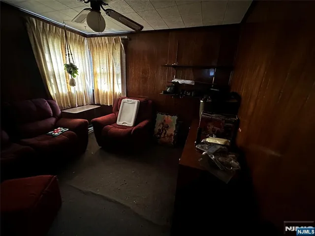 $400,000 | 538 Dietz Street, Roselle, NJ 07203