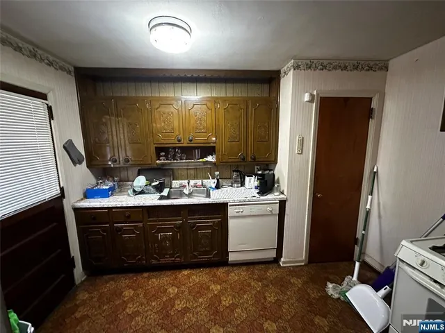 $400,000 | 538 Dietz Street, Roselle, NJ 07203