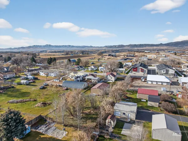 $390,000 | 49 South 4th Street West, Preston, ID 83263