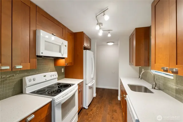 $357,450 | 13235 12th Avenue Southwest, Unit 733, Burien, WA 98146