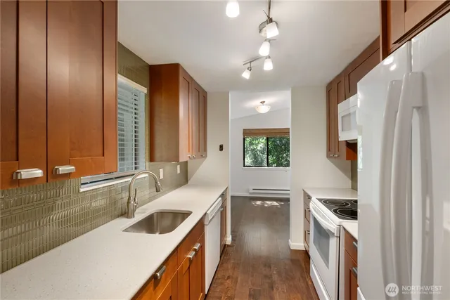 $357,450 | 13235 12th Avenue Southwest, Unit 733, Burien, WA 98146