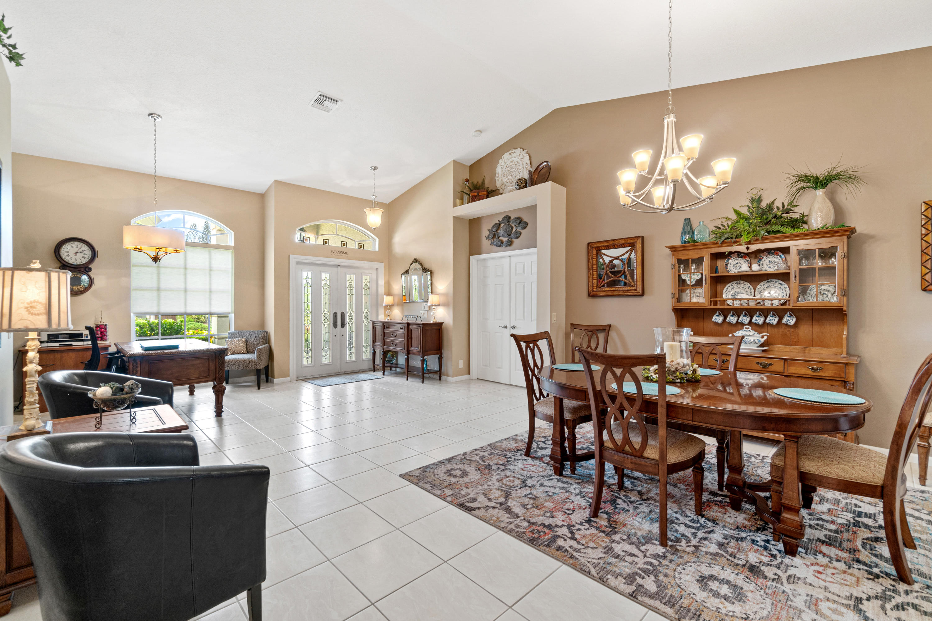 9611 Aloe Road Boynton Beach, FL 33436 - Photo 6 of 38 Living Room