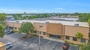 $26 | 480 South Andrews Avenue, Unit 101, Pompano Beach, FL 33069