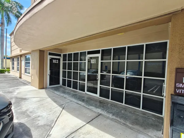 $26 | 480 South Andrews Avenue, Unit 101, Pompano Beach, FL 33069