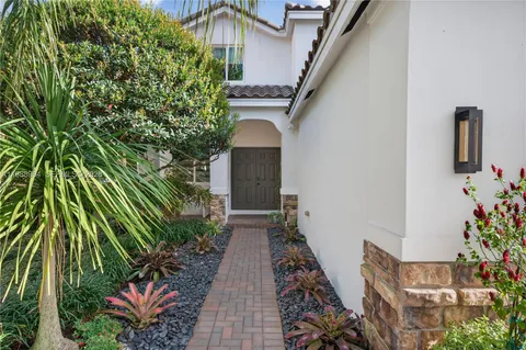 a view of a house with a plants