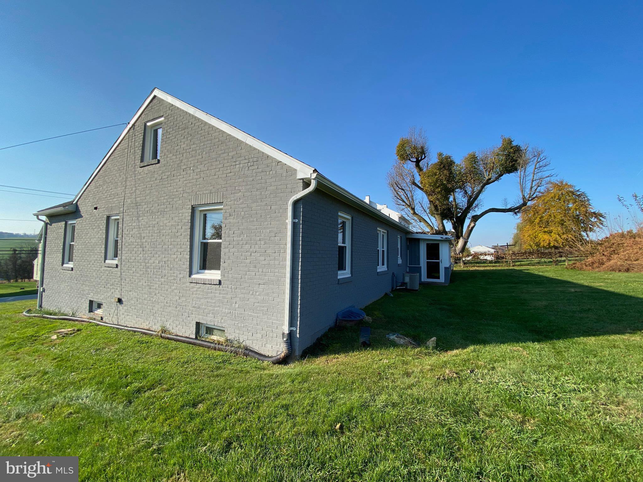 4475 East Prospect Road York, PA 17406 - Photo 28 of 29 Side and Back of home