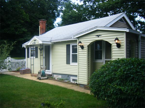 32 Mayfair Road Peabody, MA 01960 - Photo 2 of 27 Gallery Image 2