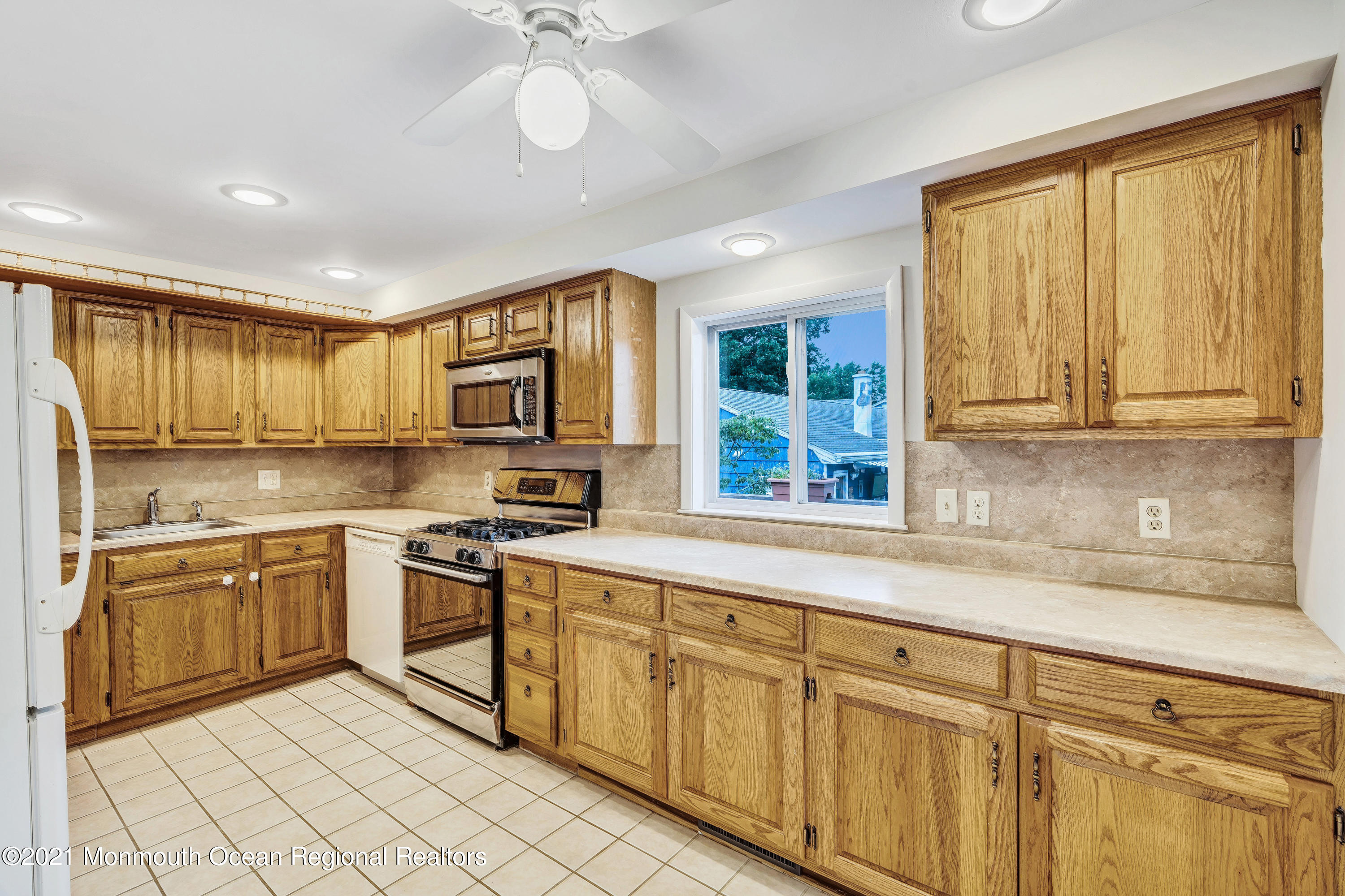 331 Sudbury Road Point Pleasant, NJ 08742 - Photo 22 of 41 028_dsc06842