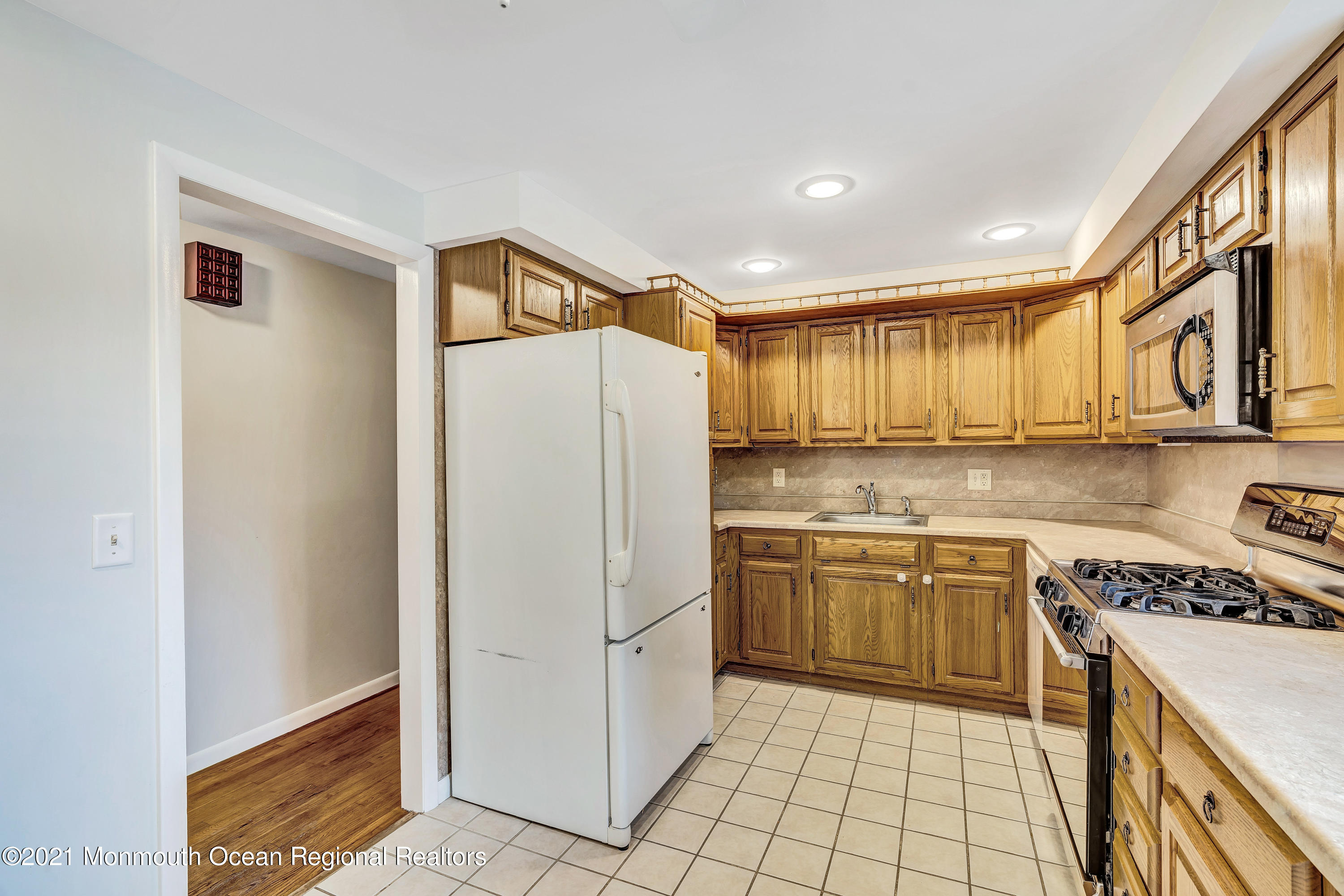 331 Sudbury Road Point Pleasant, NJ 08742 - Photo 23 of 41 029_dsc06847