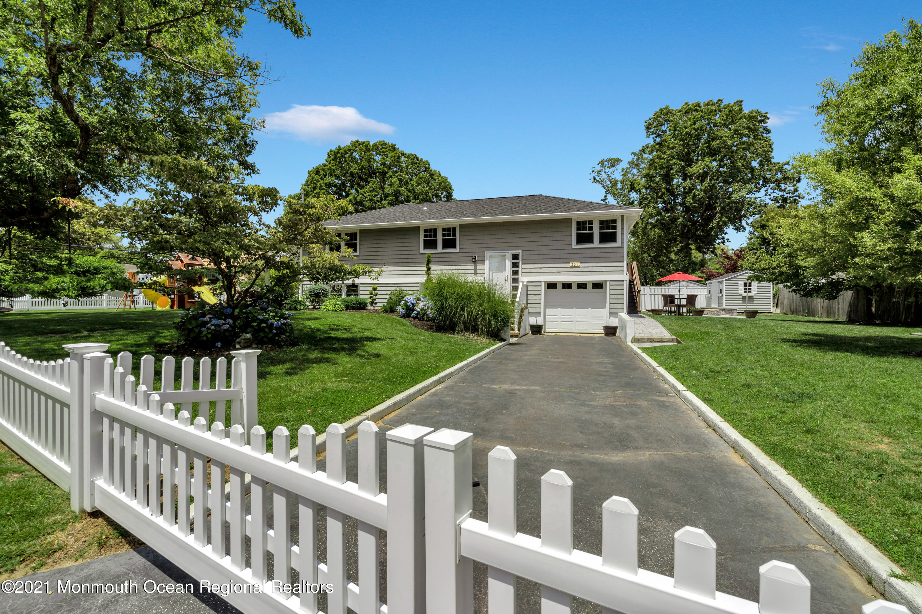 331 Sudbury Road Point Pleasant, NJ 08742 - Photo 8 of 41 016_dsc04944-1