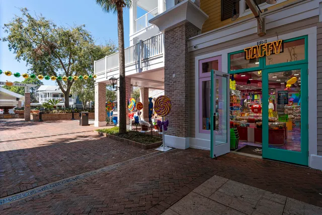 a view of a tennis court
