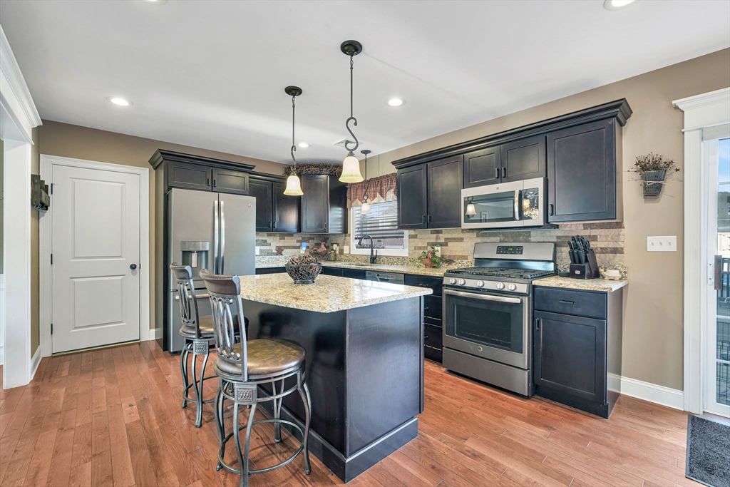 172 High Hill Road Swansea, MA 02777 - Photo 15 of 34 Gallery Image 15