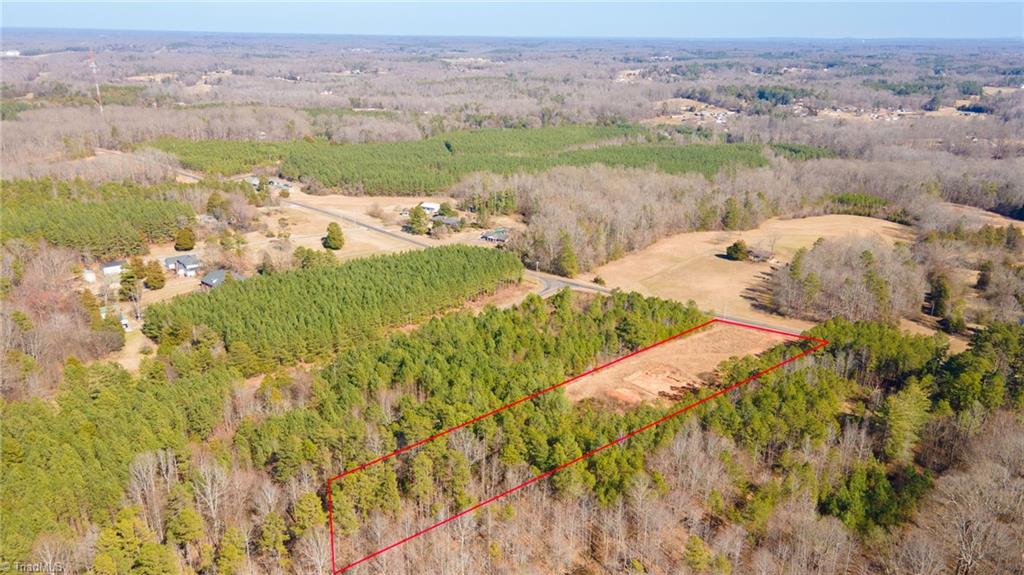 4224 Giles Road Lexington, NC 27295 - Photo 8 of 26 Lot overlays are approximate.