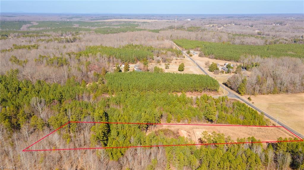 4224 Giles Road Lexington, NC 27295 - Photo 9 of 26 Lot overlays are approximate.