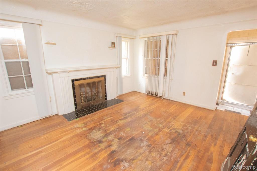 15509 Rutherford Street Detroit, MI 48227 - Photo 6 of 51