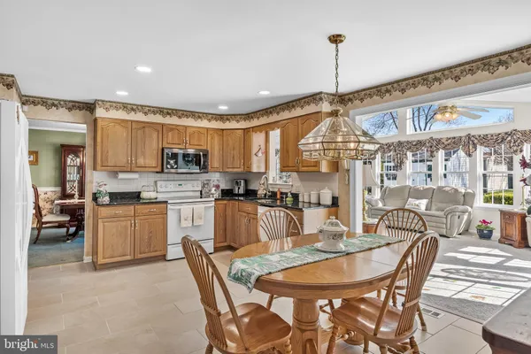 $575,000 | 102 Red Stone Ridge, Delran, NJ 08075