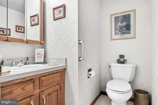 $575,000 | 102 Red Stone Ridge, Delran, NJ 08075