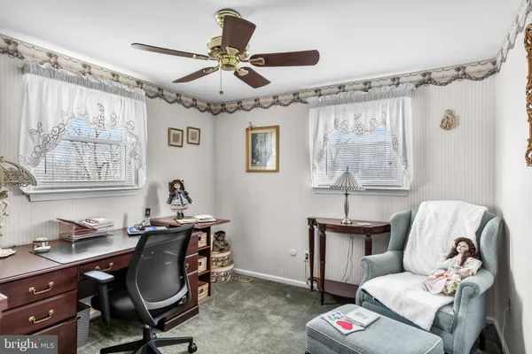 $575,000 | 102 Red Stone Ridge, Delran, NJ 08075