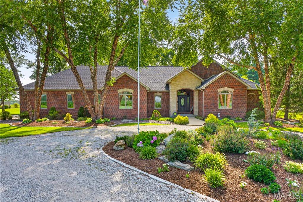 520 Schlueter Germaine Road Belleville, IL 62220 - Photo 2 of 98