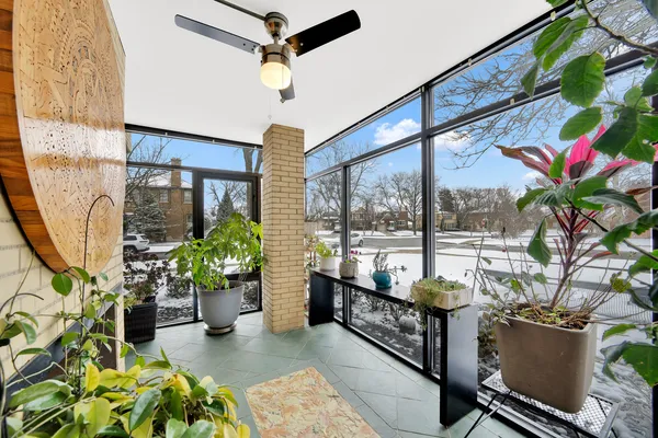 $899,900 | 478 Kent Road, Riverside, IL 60546