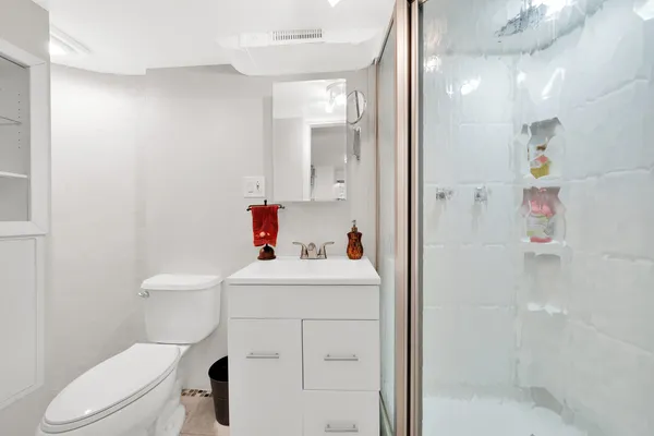 $899,900 | 478 Kent Road, Riverside, IL 60546